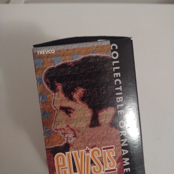 Trevco Elvis Presley Blue Hawaii Christmas ornament - Picture 5 of 7